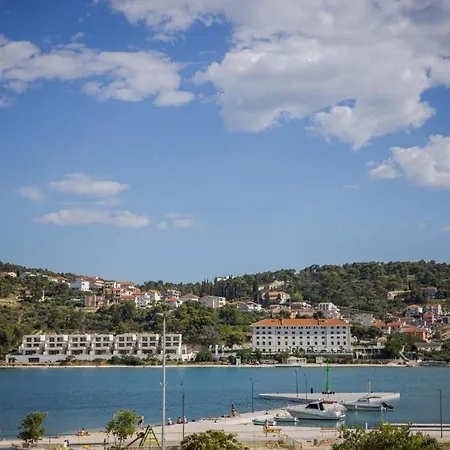 Apartament Urban Loft Next To The Trogir
