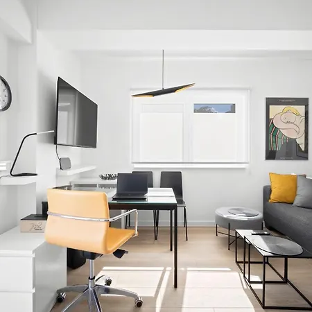 Urban Loft Next To The *