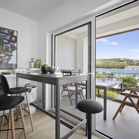 Urban Loft Next To The Trogir