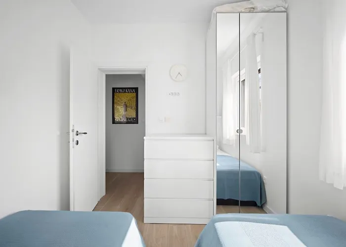 Urban Loft Next To The Daire *