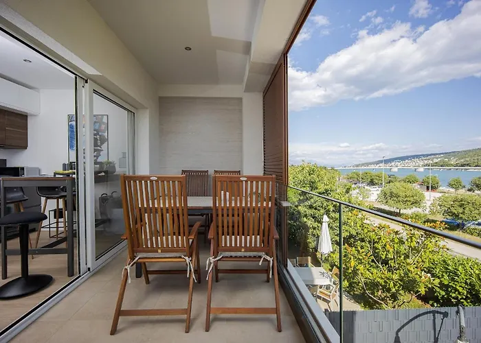 Urban Loft Next To The Daire Trogir