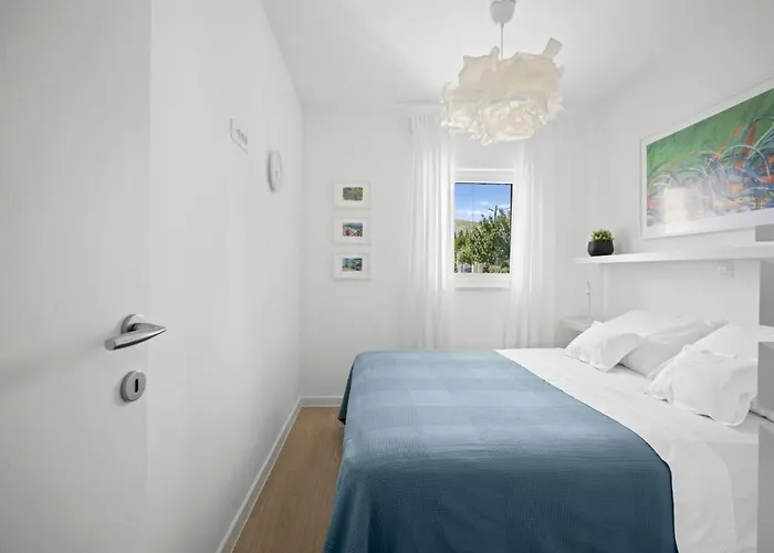 Urban Loft Next To The Daire *